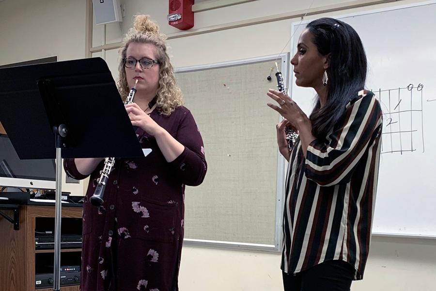 Guest Artist interacting with oboe student
