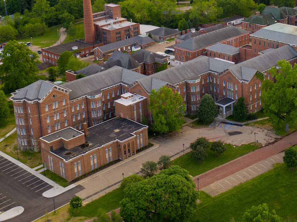 Buildings 13, 14, and 18 at the Ridges