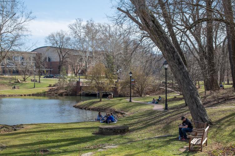 OHIO students relax in Emeriti Park