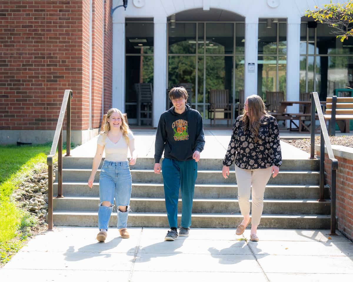 Students walking on Ohio University Zanesville campus. 