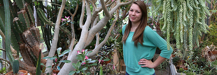 Master’s student Bethany Zumwalde does research with by Dr. Harvey Ballard.