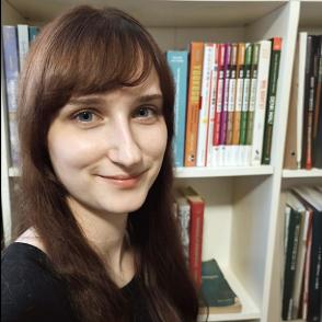 Leah Allan, portrait
