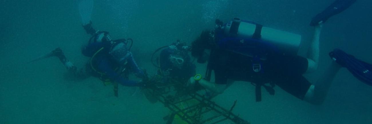 OHIO student scuba diving during her internship in Thailand