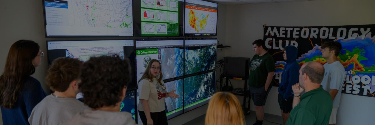 Ohio University meteorology students with Dr. Ryan Fogt in Scalia Lab