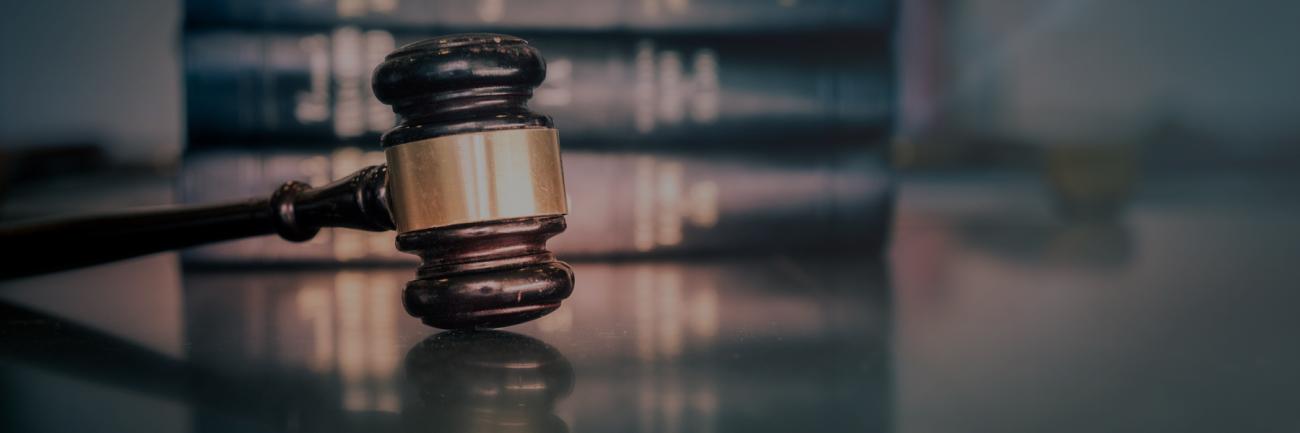 illustration of a gavel and law books