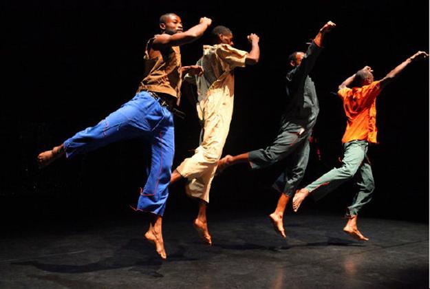 Humanities in Motion dancers