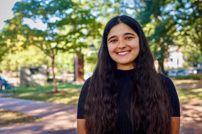 Caelyn Knisley, portrait