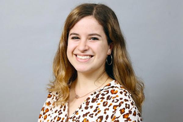 Maddie Logsdon, portrait