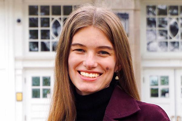 Andrea Hixson, portrait