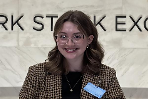 Ryann Davis, portrait