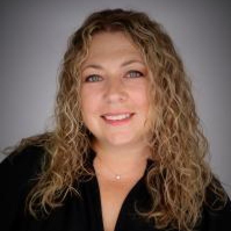 Heather Porter Headshot