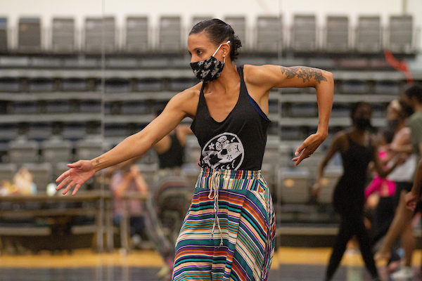 International interdisciplinary dancer brings mindfulness and body awareness to students 
