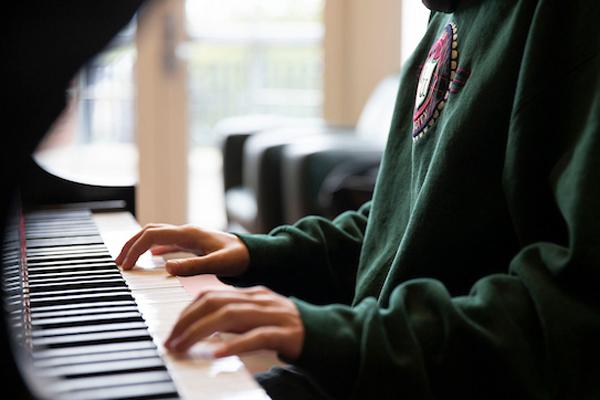 Piano player