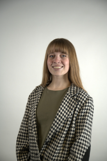Amanda Melaragno Headshot 
