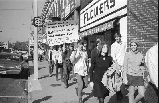 Vietnam Moratorium 1969:Marchers on S. Court Street