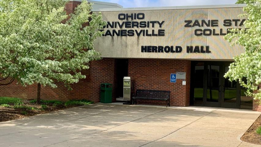 Zanesville Campus Library (Herrold Hall)