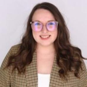 Kayla Headshot
