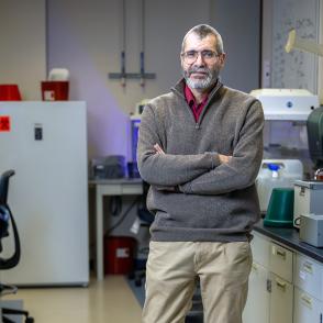 Dr. Fabian Benencia