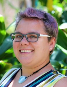 Stacy Lenze Headshot Photo