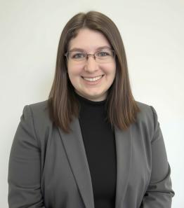 Courtney Chen Headshot Photo