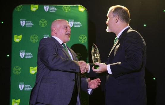 HCOM Alumnus John Koncelik, DO, receives award