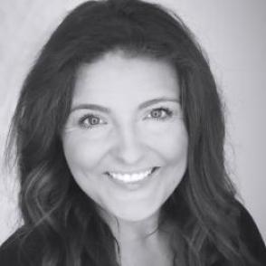 Headshot of Kaitlyn Searls