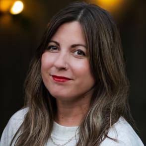 headshot of Amanda Rossman