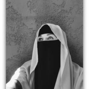 Oum Nuh Headshot 2026