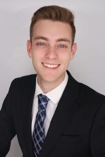 Headshot of Jayden Holzaepfel