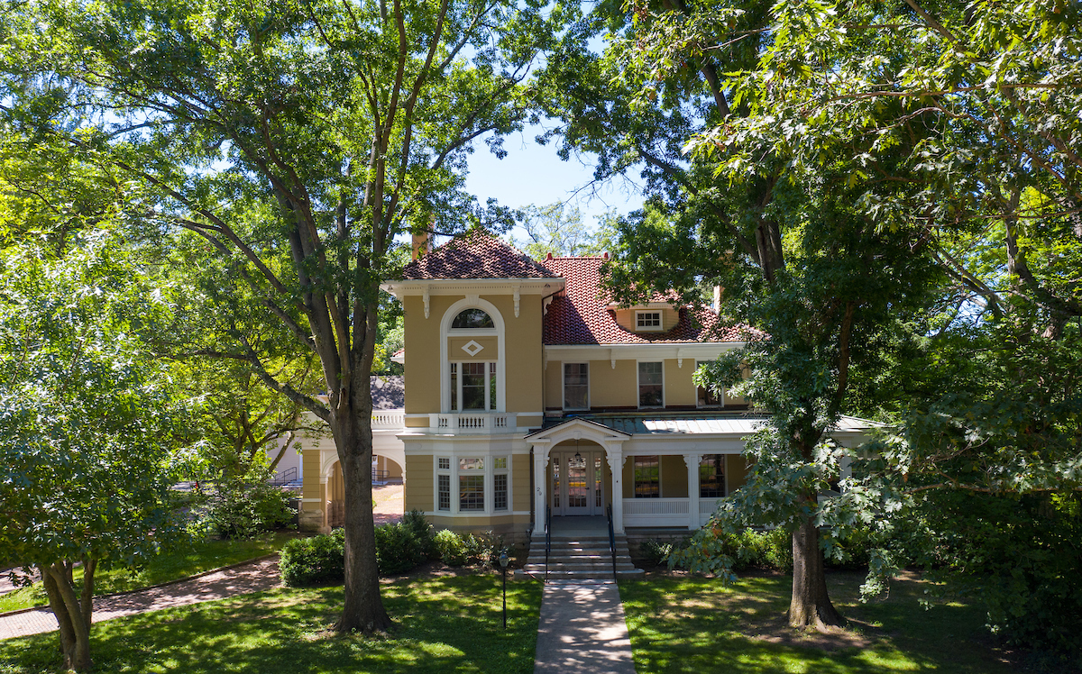 29 Park Place, located on South Green and houses the Academic Engagement Center