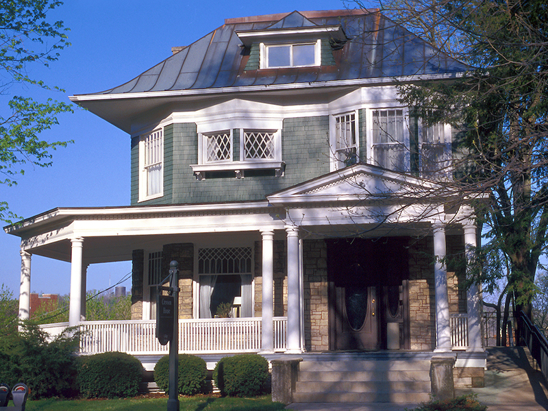 Photo of Crewson House at Ohio University