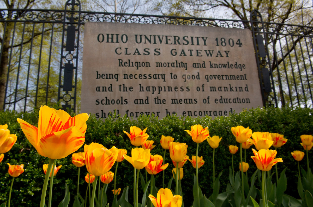 Photo of the Class Gateway's plaque, located in College Green