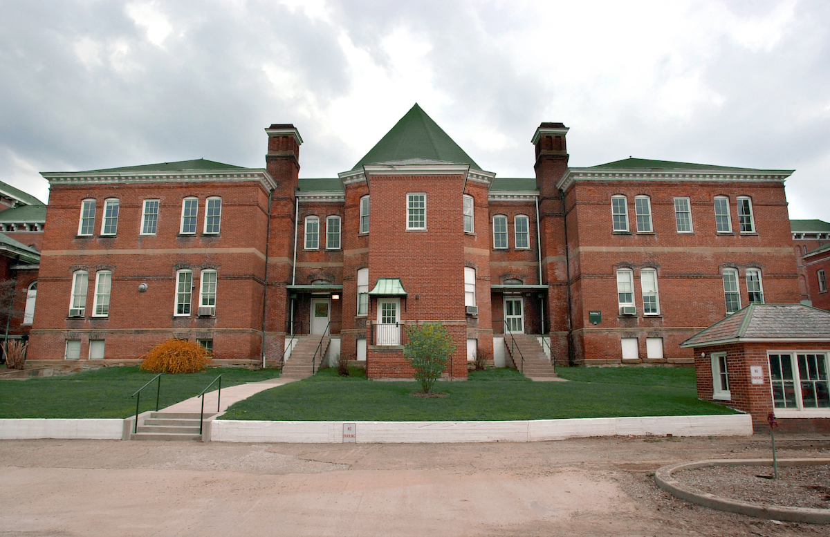 Photo of Building 7, located at The Ridges