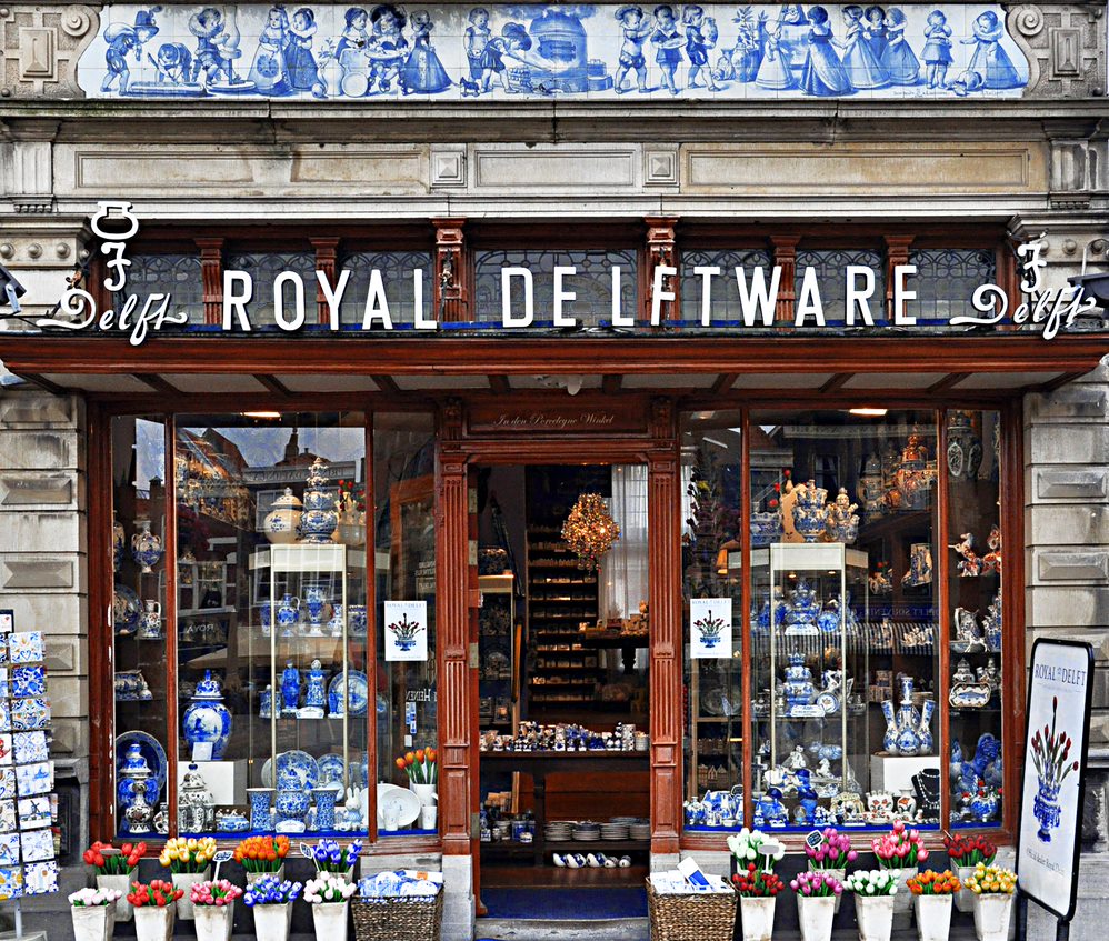 Storefront of Royal Delftware.