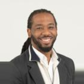 headshot of Acie Clayborne