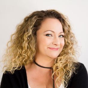 Frankie Pine headshot