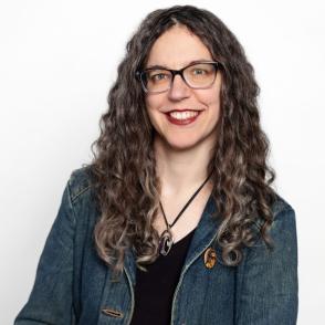 Annie Zaleski headshot