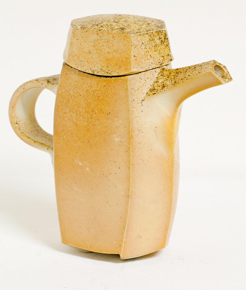 Teapot, 1994, Gil Stengel, stoneware and glaze, 6.25 in. x 7.5 in. x 2.5 in. (15.9cm x 19.1cm x 6.4cm), 94.020.1. Gift of the artist.