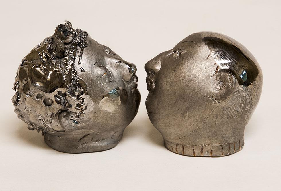 Platinumkiss, 2012, Gundi Dietz, porcelain and glaze, 2.5 in. high (6.4cm), other dimensions variable, 2012.05.04.