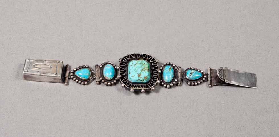 Five Piece Link Bracelet with Box Catch, c. 1926, Joe Chee, Navajo, 89.016.637. Gift of Edwin L. and Ruth E. Kennedy.