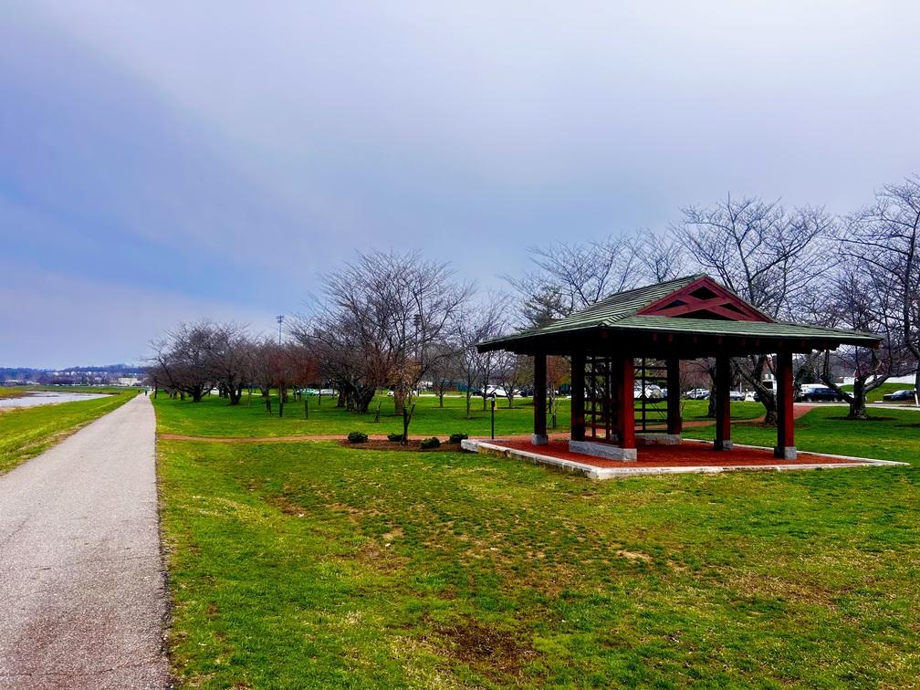 Bike path pavilion