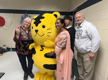 Chutora visits Fair