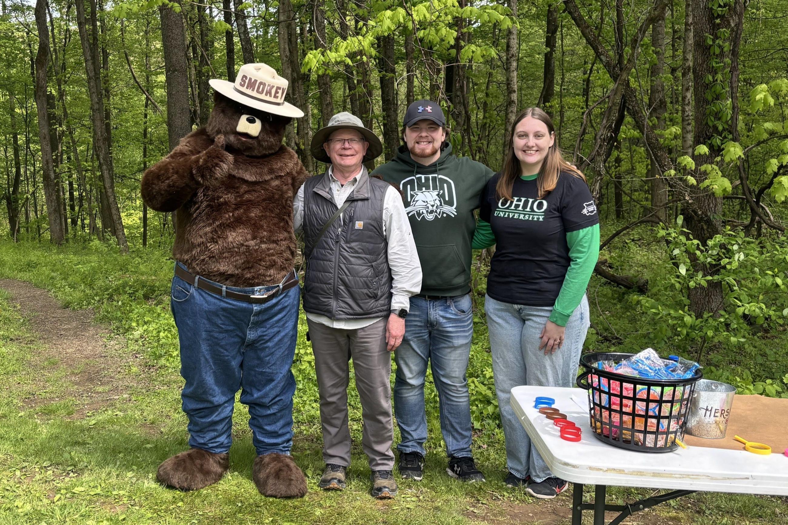 Smokey Bear, Richard Greenlee, William Smith, Jae Chance