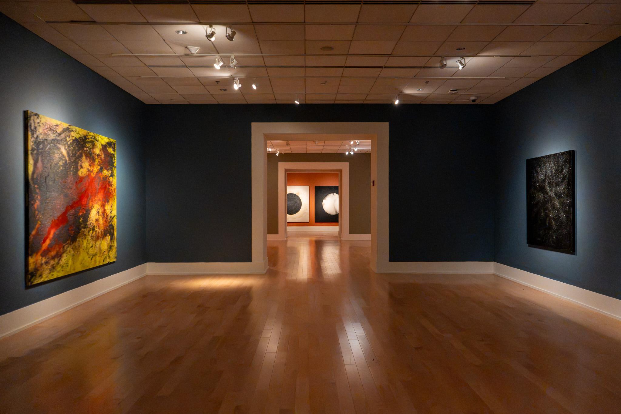 Long shot of gallery