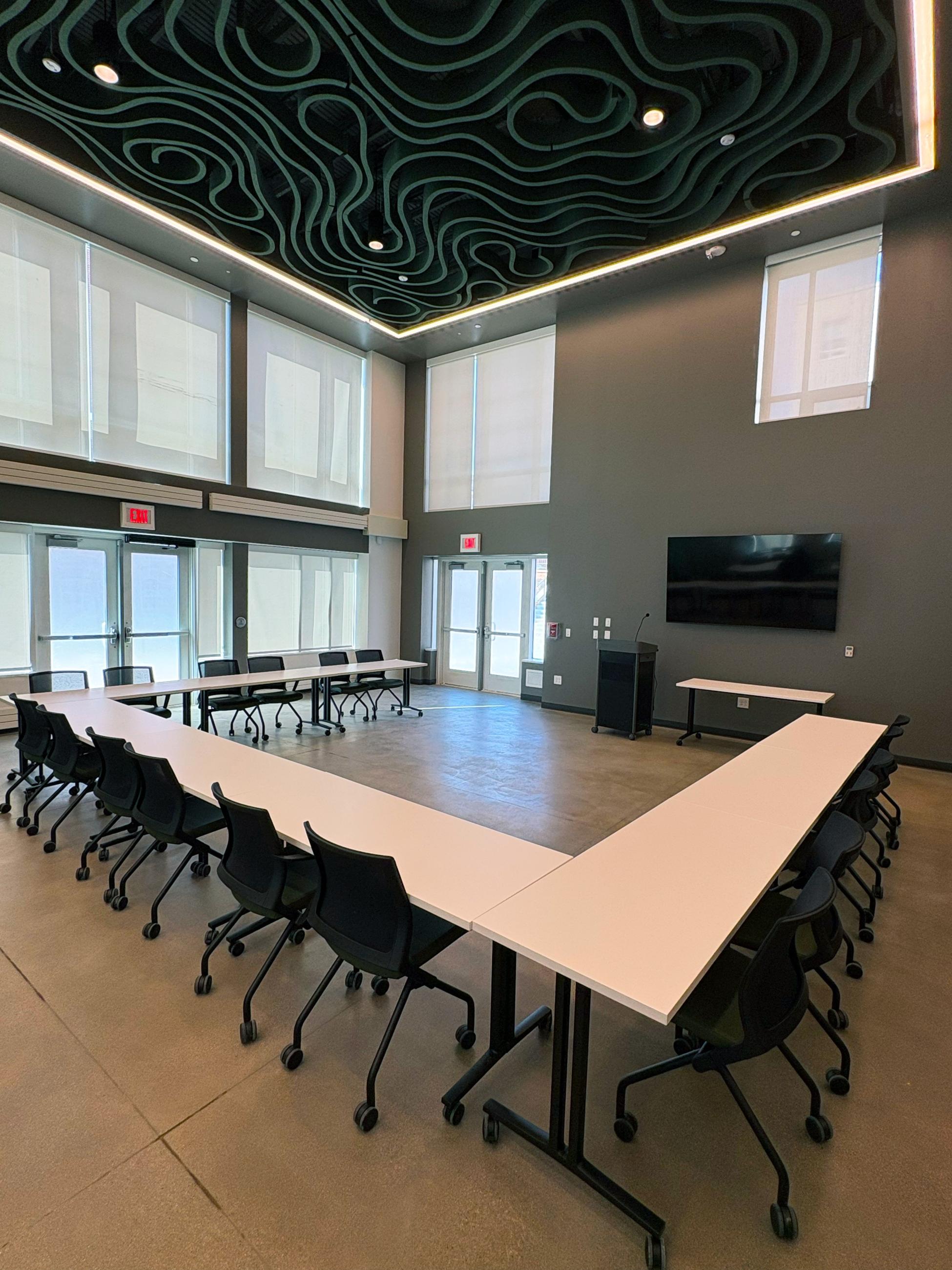 McDavis MPR with room set up in square style