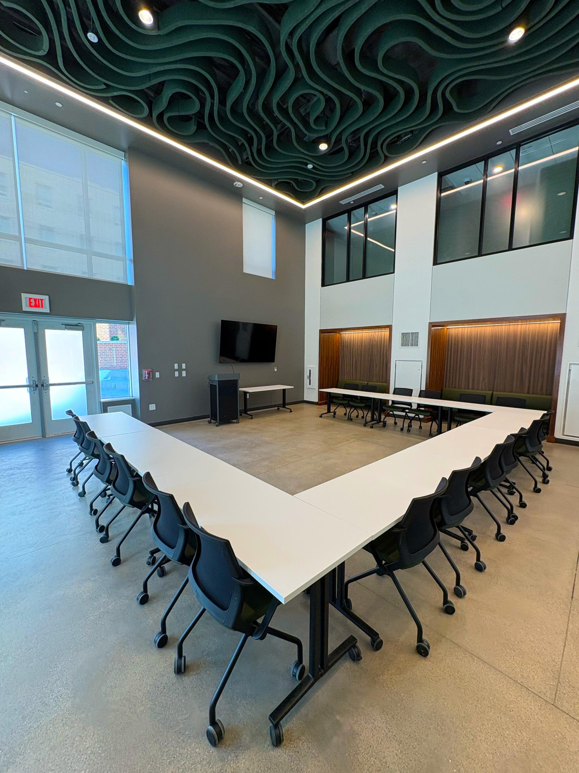 McDavis MPR with room set up in square style
