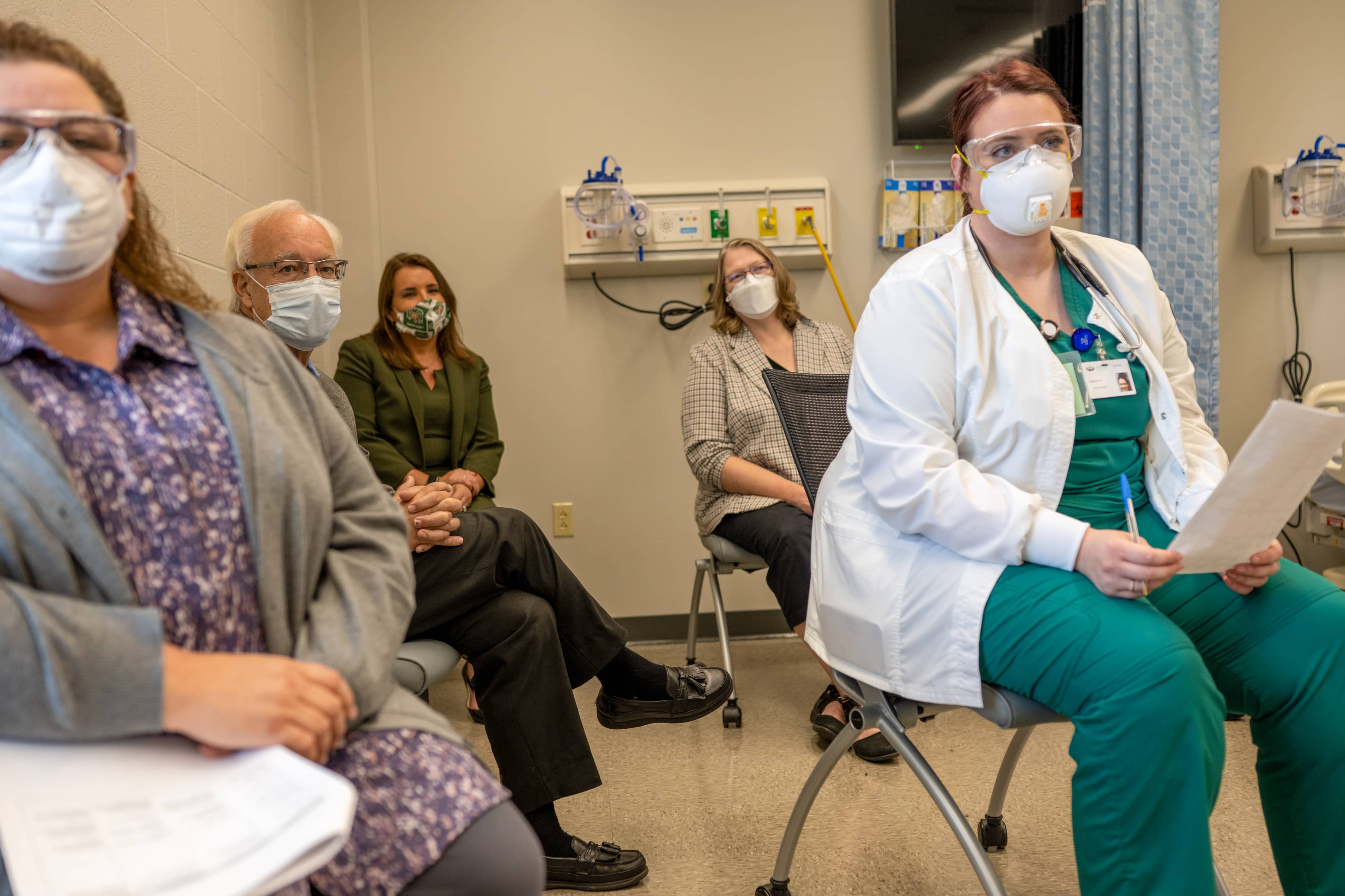 OHIO Eastern nursing students demonstrated an interactive nursing laboratory simulation, showcasing their quick response to a “patient” in distress. 