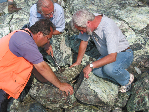Damian Nance with Turkish colleague Erdin Bozkurt examining a preserved section of the floor of the Rheic Ocean on the Lizard peninsula in Cornwall, UK, in 2005.