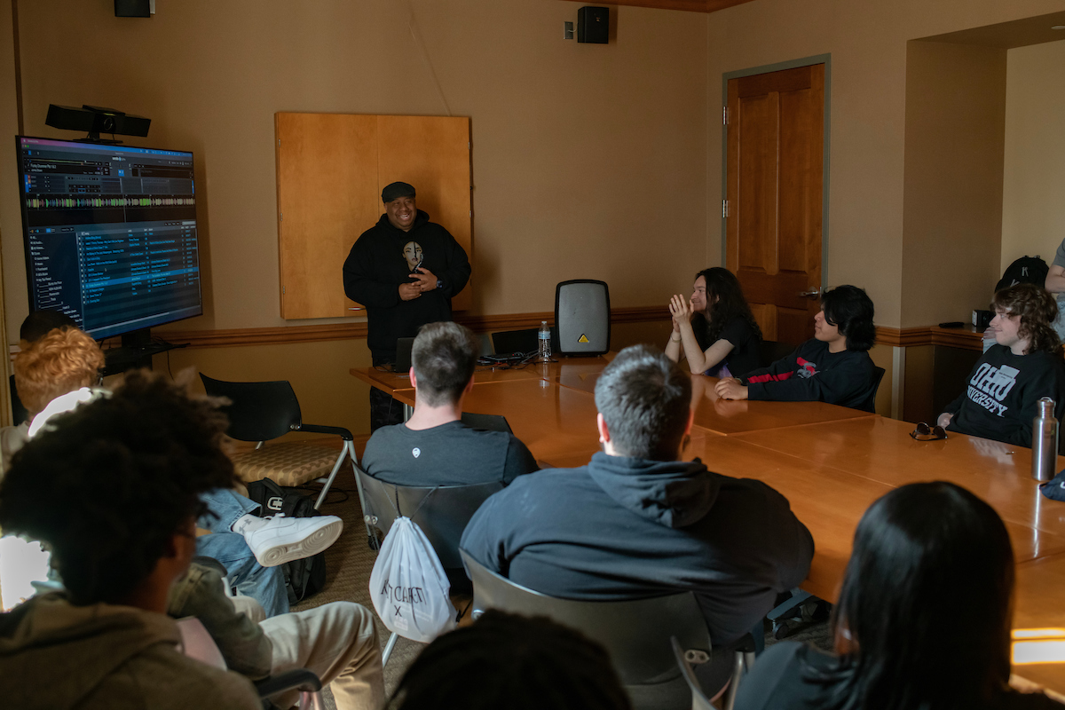 Jason Rawls, Music Producer & Associate Professor of Instruction at Ohio University, hosts a workshop at the Music Industry Summit.