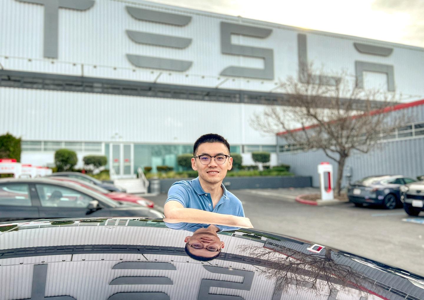 Pengfei “Phil” Duan, MS ’11, PHD ’18, is pictured outside Tesla offices in Silicon Valley, California, where this two-time Ohio University Russ College of Engineering and Technology alumnus leads one of the teams working on the company’s autopilot project. Photo by Christopher Polydoroff, MA ’87